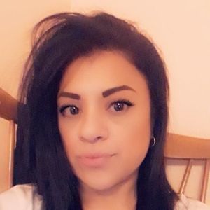 Meet your Posher, Yesenia